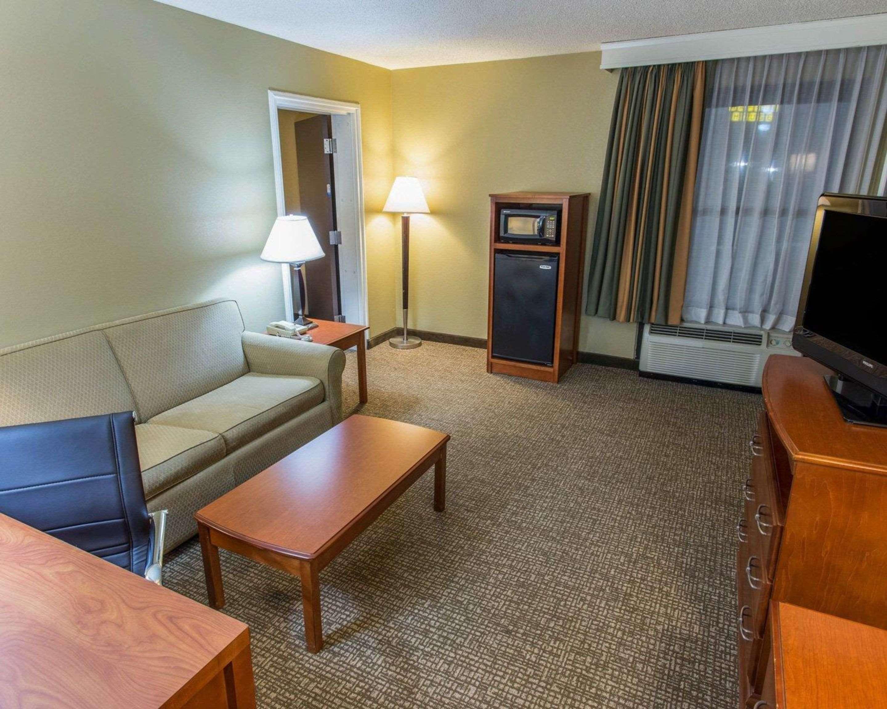 Comfort Inn Opelika - Auburn Bagian luar foto