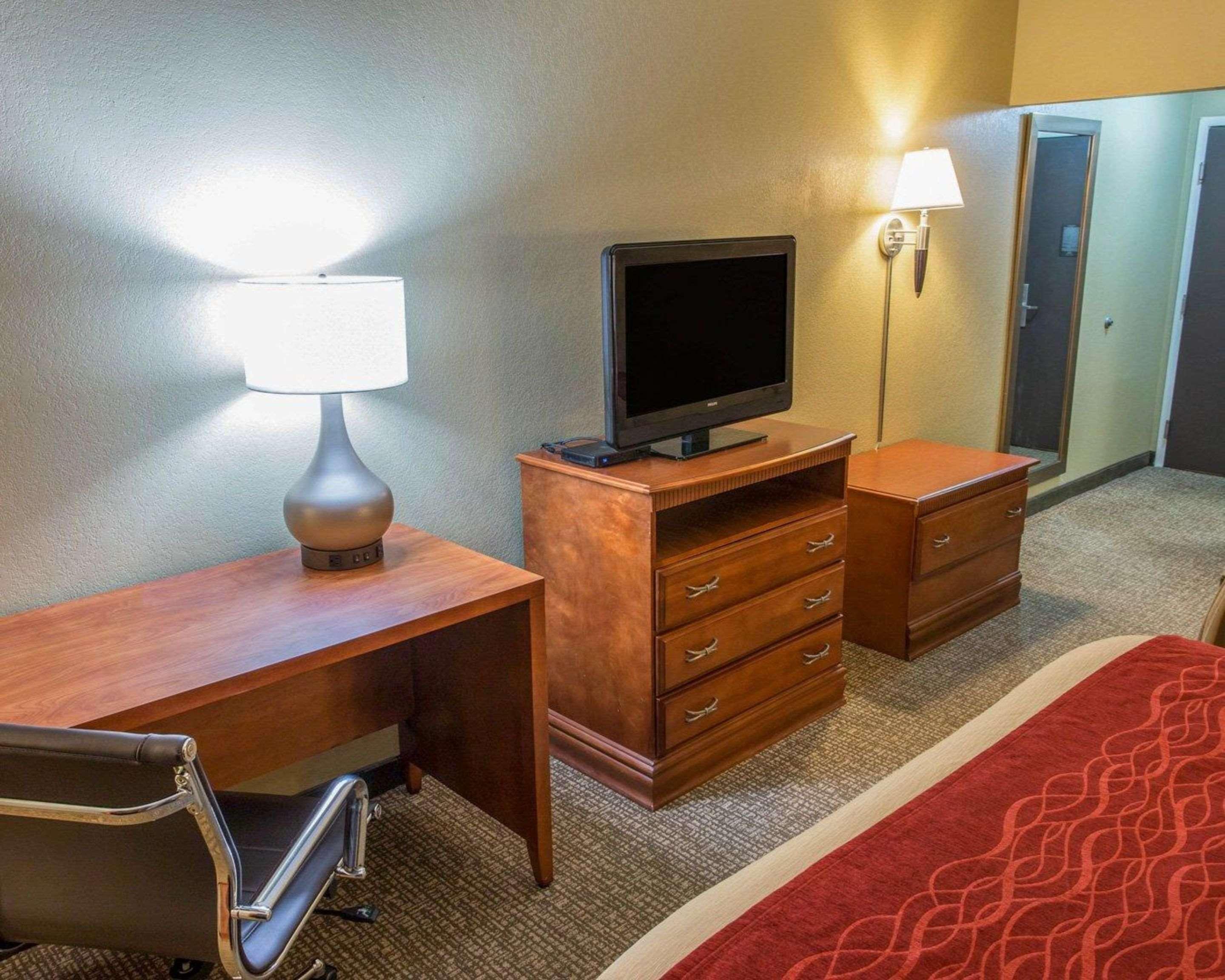 Comfort Inn Opelika - Auburn Bagian luar foto
