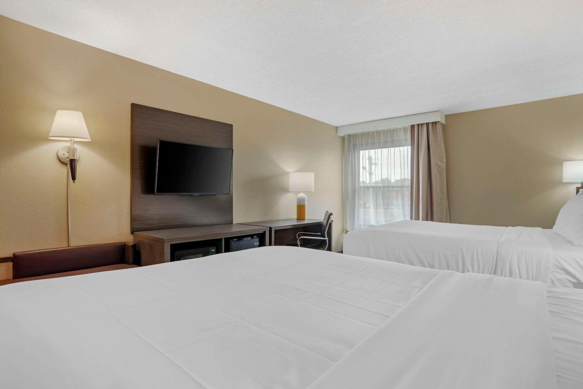 Comfort Inn Opelika - Auburn Bagian luar foto